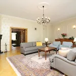 - Town Hall Square 3*