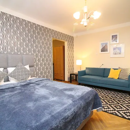 - Town Hall Square Aparthotel Reval