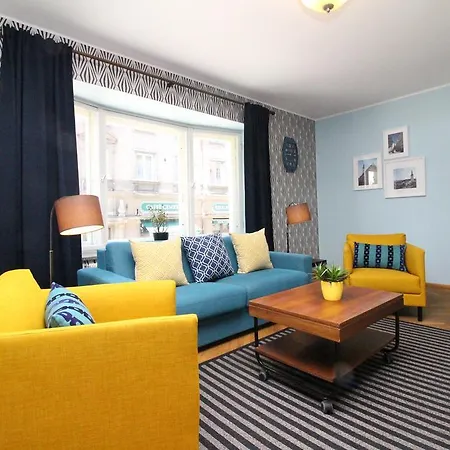 Aparthotel - Town Hall Square 3*