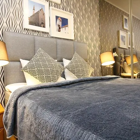 Aparthotel - Town Hall Square 3*