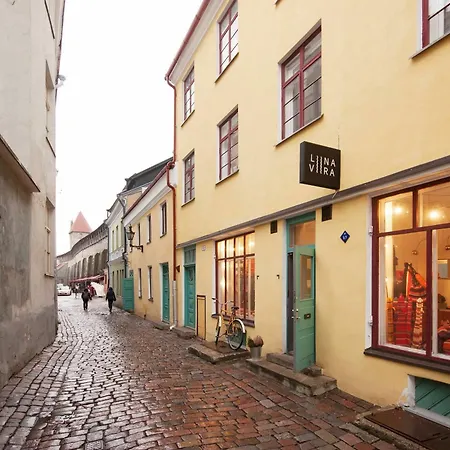 - Town Hall Square 아파트호텔 3*