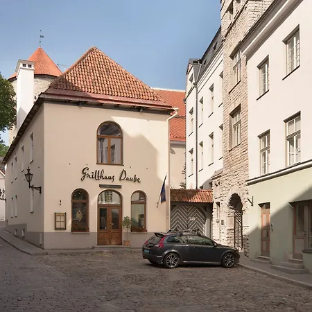 - Town Hall Square Apartmanhotel
