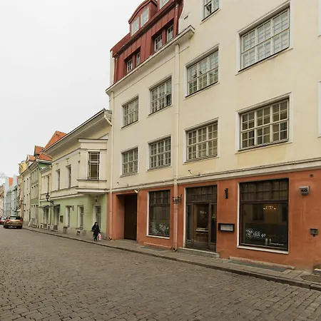 - Town Hall Square Apartmanhotel Tallinn