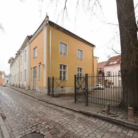 Aparthotel - Town Hall Square 3*