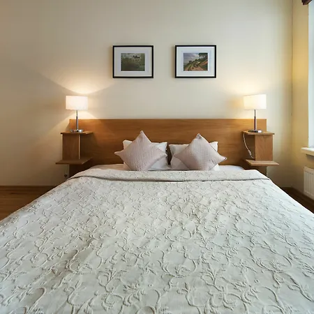 Aparthotel - Town Hall Square 3*