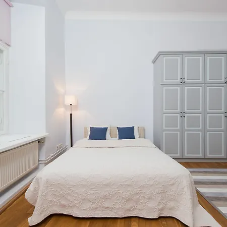 Aparthotel - Town Hall Square 3*