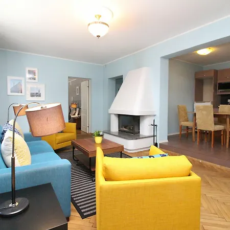 - Town Hall Square Aparthotel Tallinn