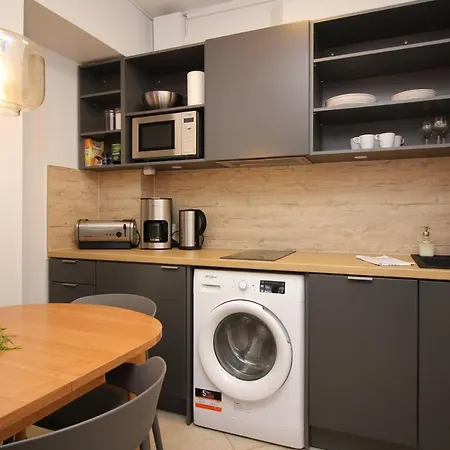 - Town Hall Square Apartmanhotel Tallinn