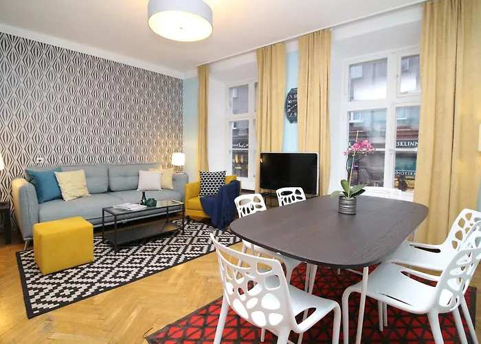 - Town Hall Square 아파트호텔 3*