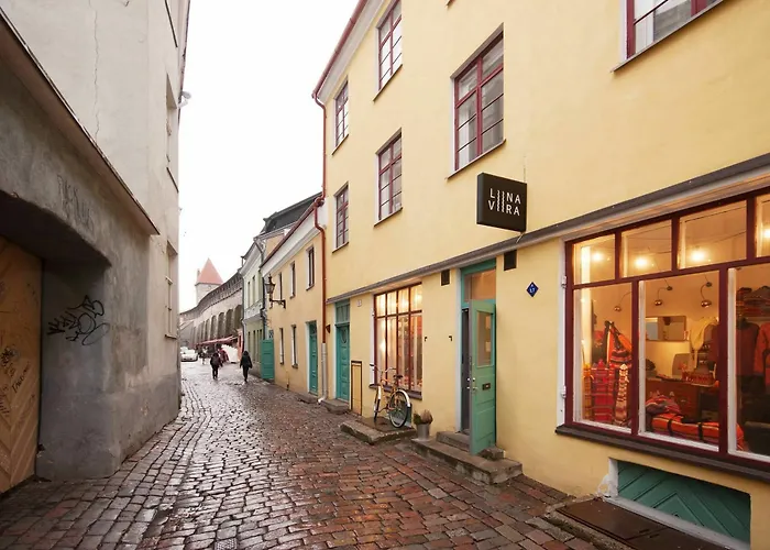 - Town Hall Square Ξενοδοχείο με διαμερίσματα 3*