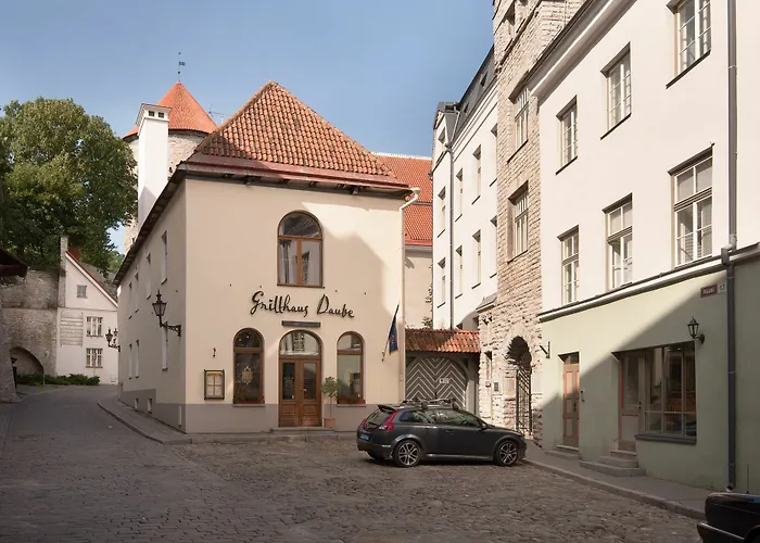 - Town Hall Square Aparthotel