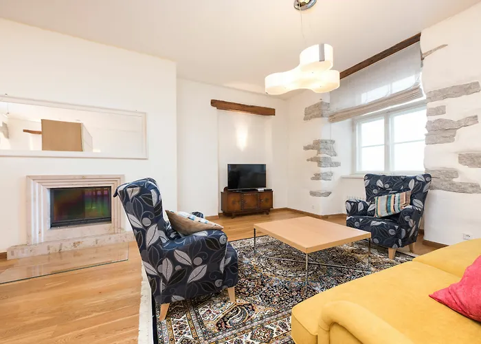 아파트호텔 - Town Hall Square 3*