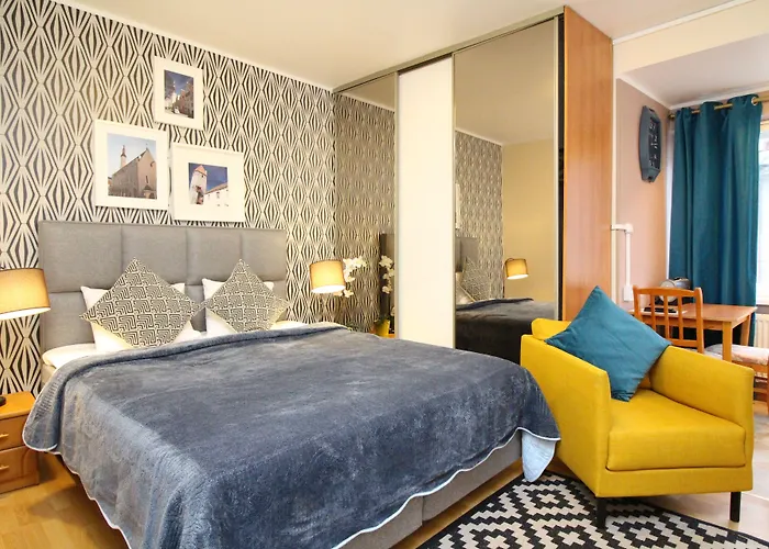 塔林市政厅广场 - 城市公寓 公寓式酒店 3*